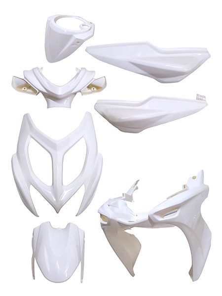 Boddykit white suits on Yamaha Aerox 2013